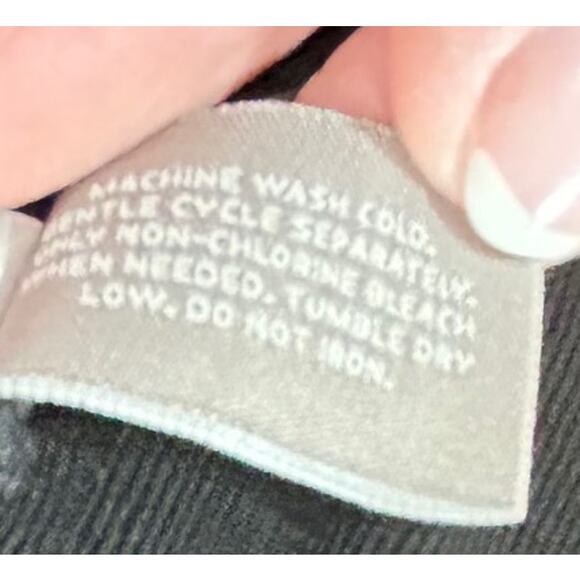 Chico's Travelers Knit Pants Dark Black Size 0 / Small Slinky Cropped Capris - Picture 6 of 6